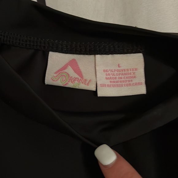Black Rashguard - Picture 2 of 2
